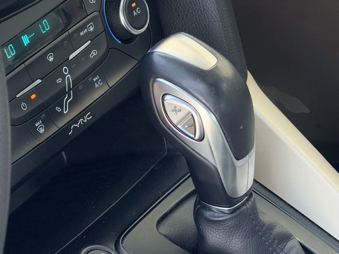 فورد فوكاس Trend 1.6L Hatchback