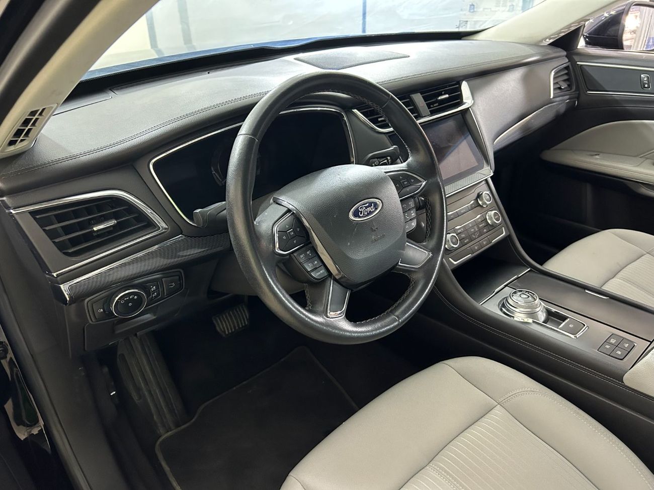 فورد توروس TPC122 TAURUS AMBIENTE 2.0L GTDI AT CLTH