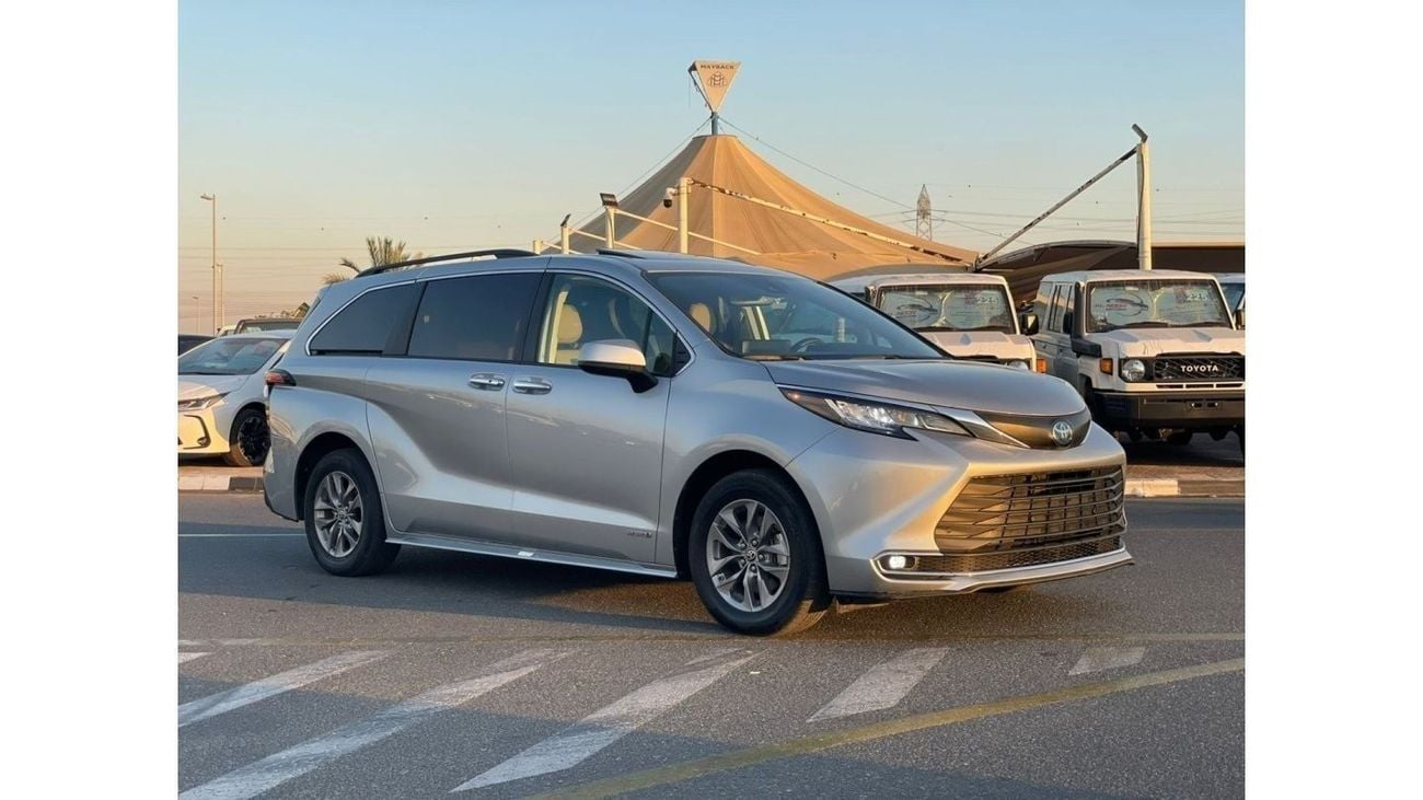 Toyota Sienna 2021 Toyota Sienna XLE Hybrid 2.5L V4 Full Option Automatic - 7 Seater