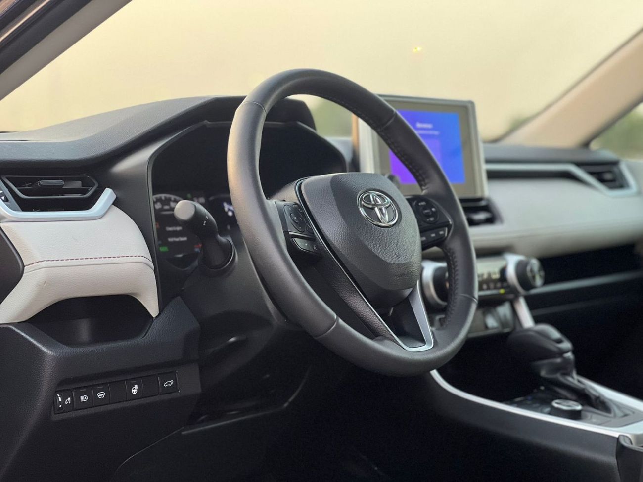 Toyota RAV4 2025 Toyota Rav4 Hybrid HEV XLE Premium Full Option 2.5L V4 - Push Start With Radar - AWD 4x4 - Trun