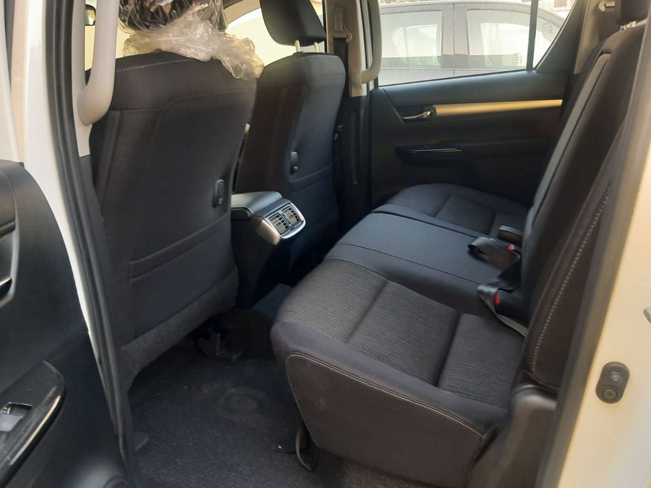 Toyota Hilux TOYOTA HILUX DC 2.4L DIESEL AT