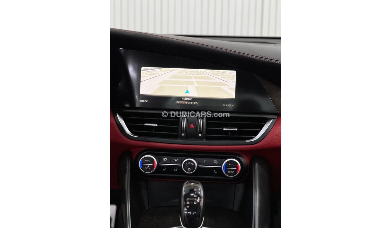 ألفا روميو جوليا 2017 Alfa Romeo Giulia Veloce Q4, Warranty, Full Alfa Service History, Low Kms, GCC