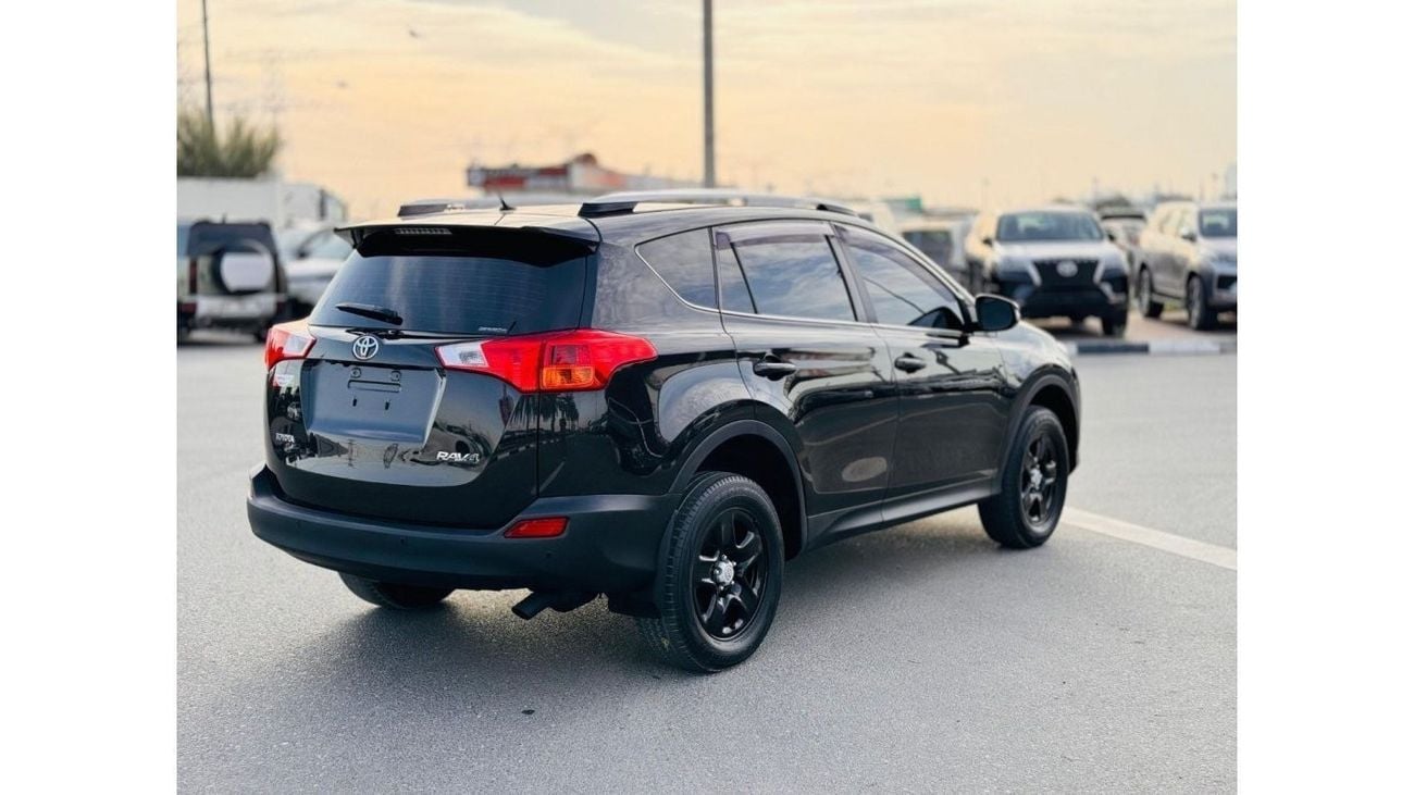 تويوتا راف ٤ -