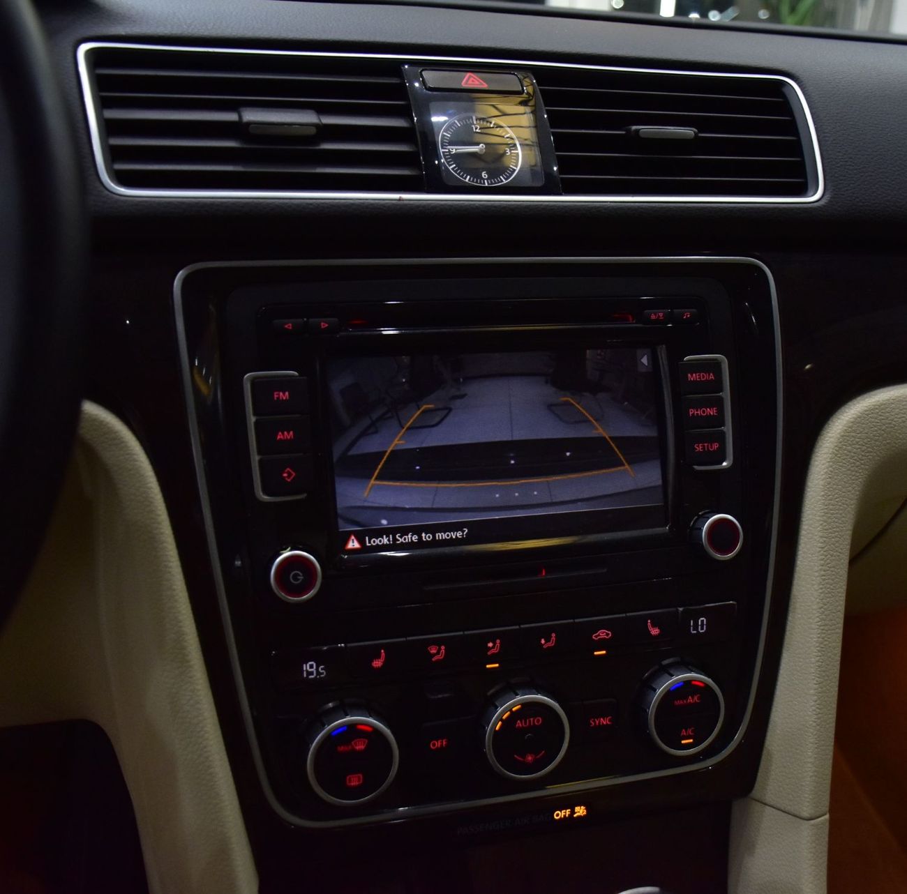 فولكس واجن باسات EXCELLENT DEAL for our Volkswagen Passat ( 2016 Model ) in Silver Color GCC Specs