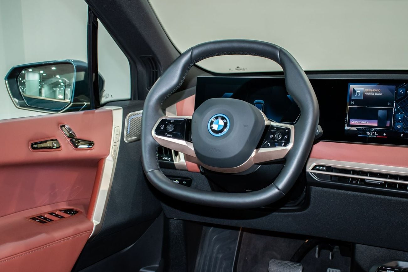 BMW iX IX xDrive50 (EV) Masterclass M Sport Package