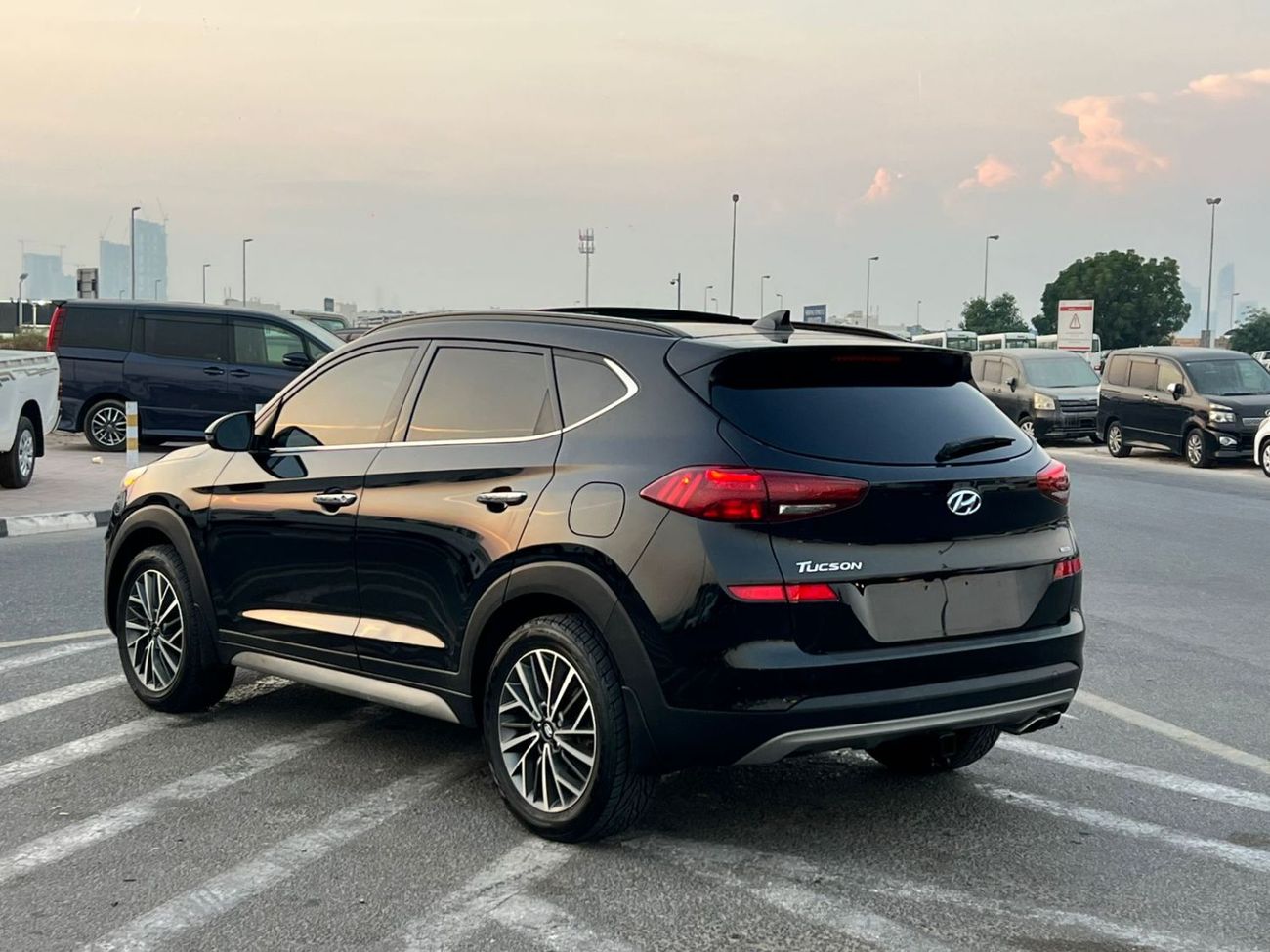 هيونداي توسون 2021  Hyundai Tucson Full Option - 2.4L  V4 - AWD 4x4 -Panoramic View - 360* 5 CAM -Leather seat - 6