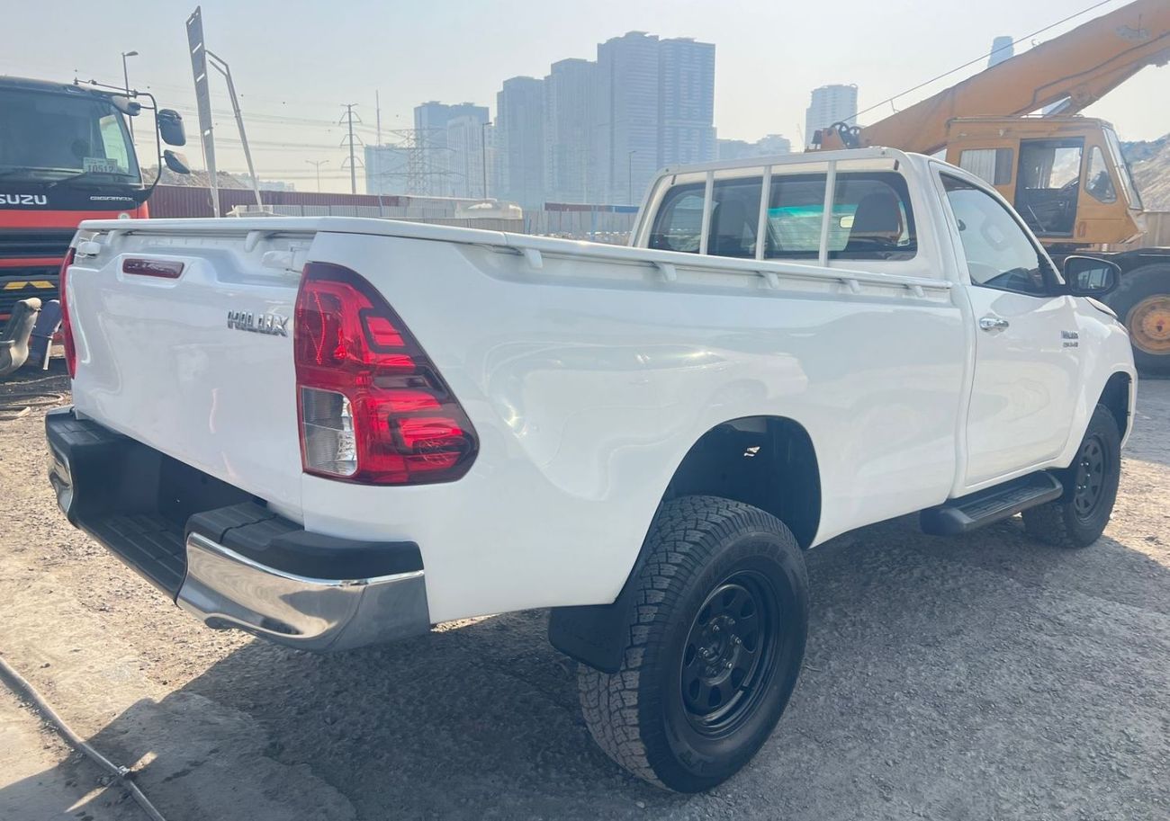 Toyota Hilux 2.8 LITER SINGLE CABIN DIESEL RIGHT HAND ONLY FOR EXPORT