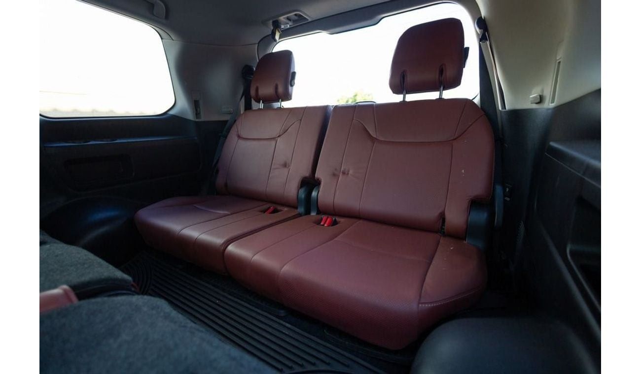 لكزس LX 570 Platinum 5.7L Lexus LX570 Platinum 2018 Canadian Spec under Warranty with Flexible Down-Payment.