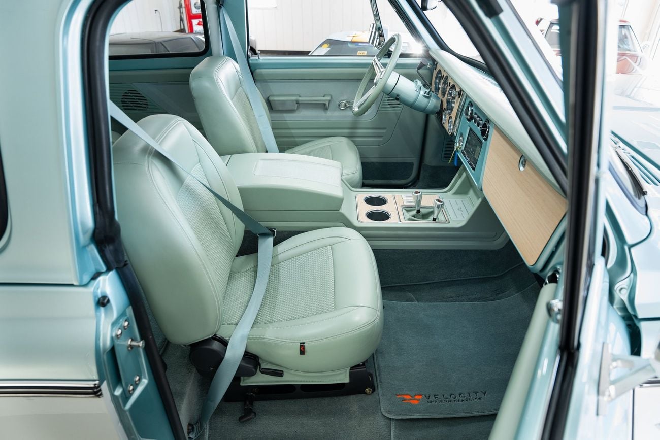 شيفروليه بليزر K5 Velocity Restorations LT1 10 Speed Pro Touring Restomod