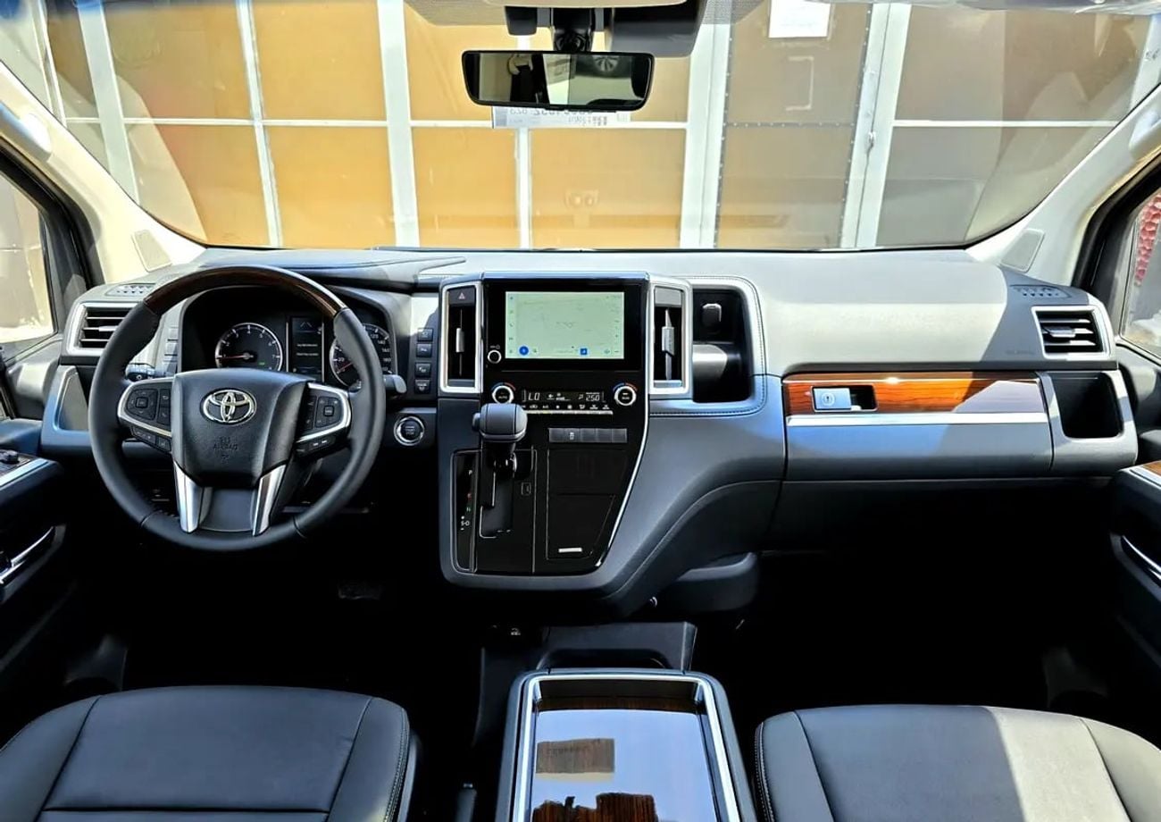 تويوتا جرافينا Premium GCC Specs | Brand Luxury 6-Seater