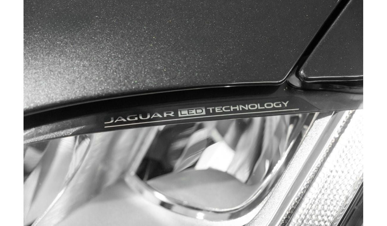 جاكوار F بيس R-Sport 2.0L