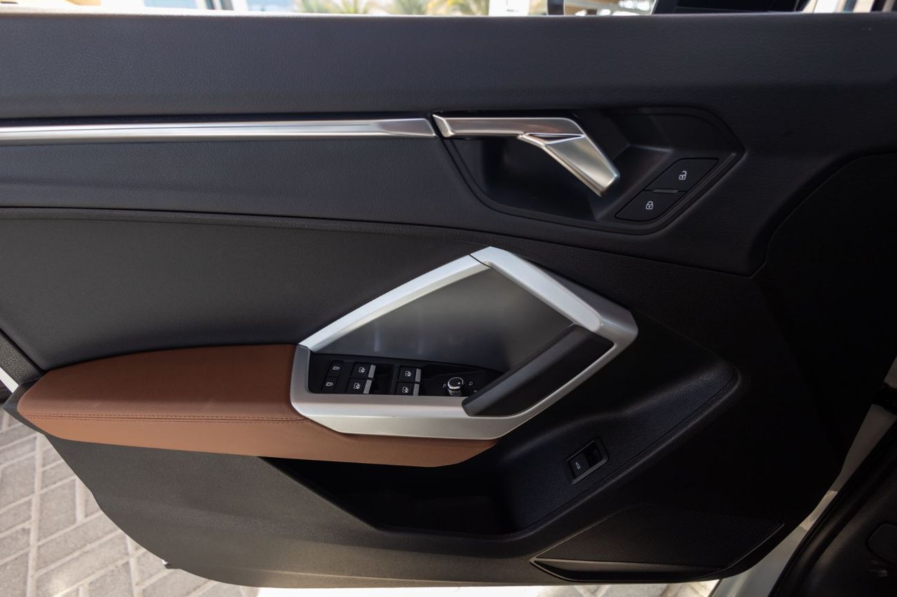 Audi Q3 35 TFSI S Line 1.4L