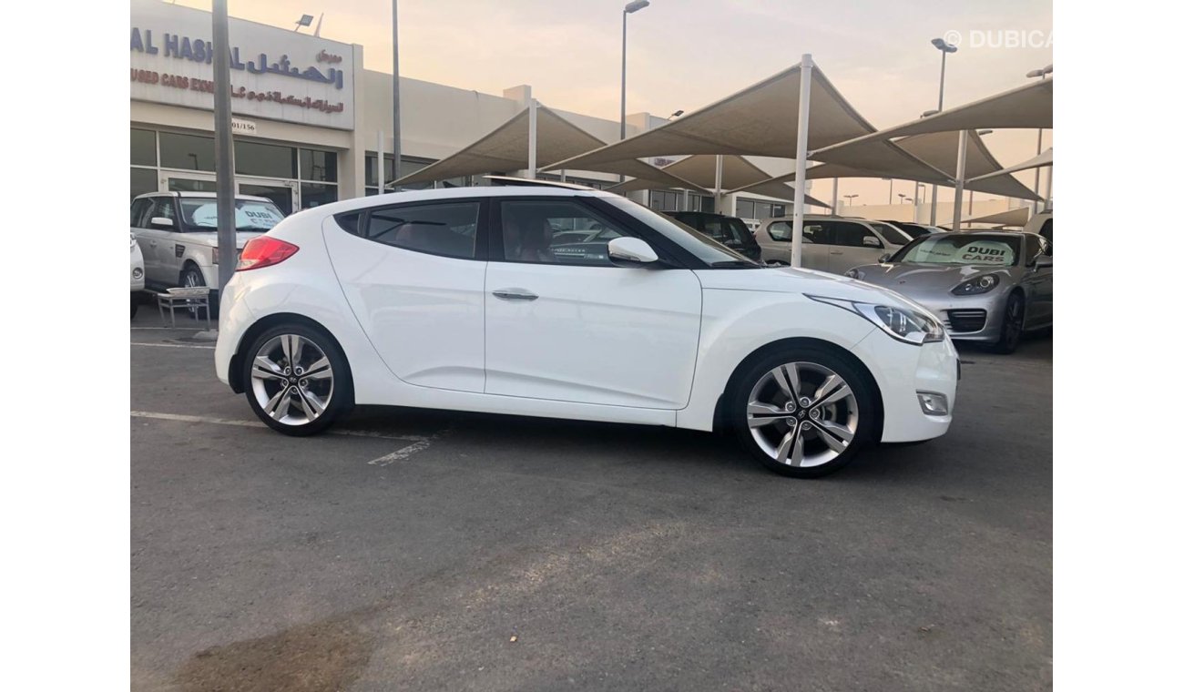Hyundai Veloster Model 2016 GCC car prefect condition no need any maintenance full option