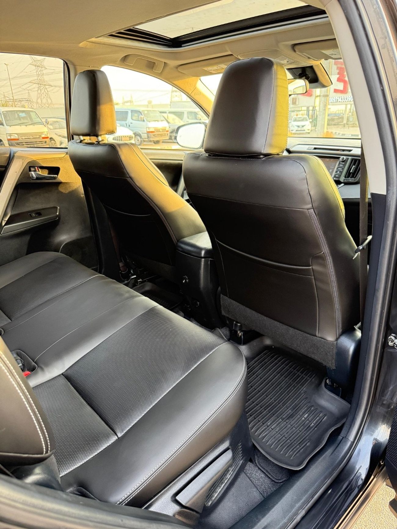 تويوتا راف ٤ XLE 2.5L