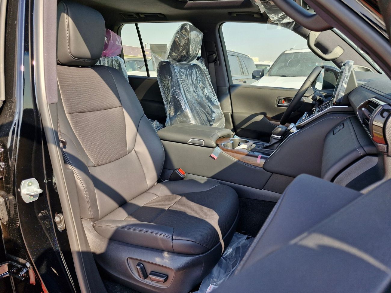 Toyota Land Cruiser GXR 2025 3.3L 7-Seats 4X4 Brand New Cars 0Km