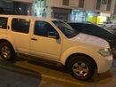 Nissan Pathfinder Std 3.5L