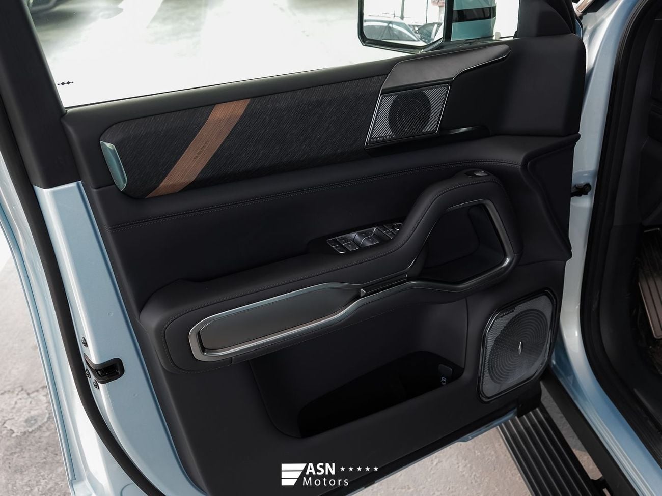 BYD Leopard 8 DELUX (NGCC) Smart and Brave Flagship Edition (7 Seats) Zhiyong Flagship Edition (7 Seats) 2025