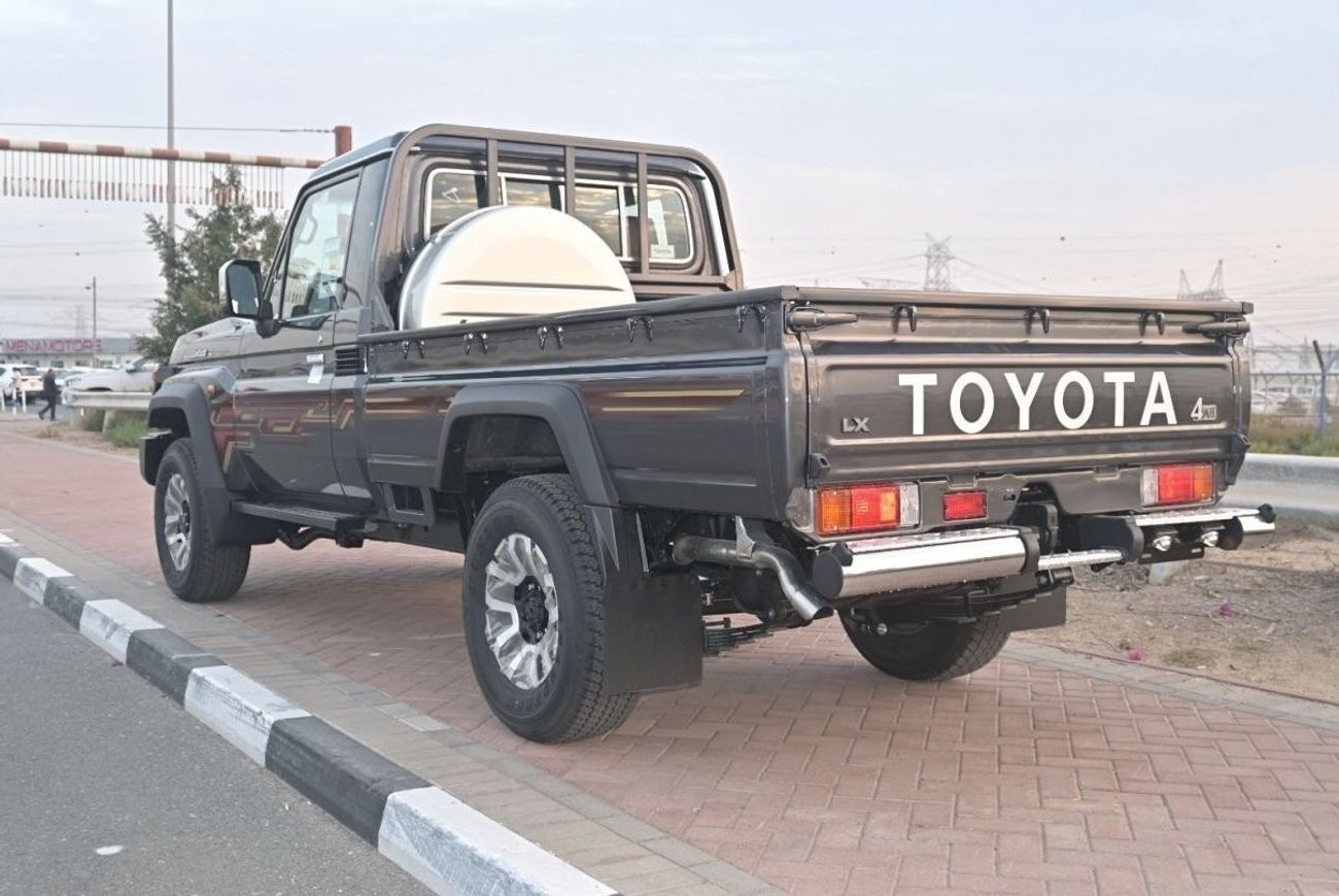 تويوتا لاند كروزر بيك آب TOYOTA LAND CRUISER PICK UP SINGLE CAB 2.8L 4WD DIESEL AUTOMATIC 2024 MODEL
