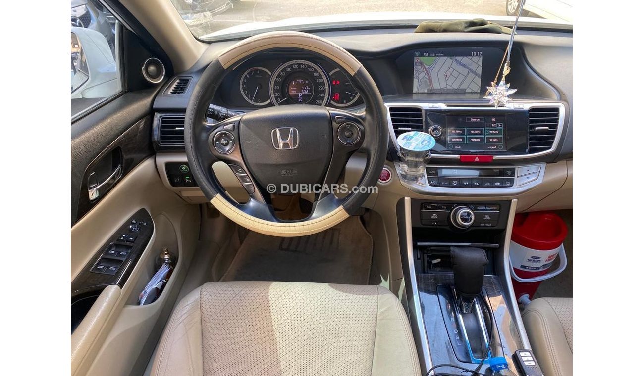 هوندا أكورد LX GCC FULL OPTION