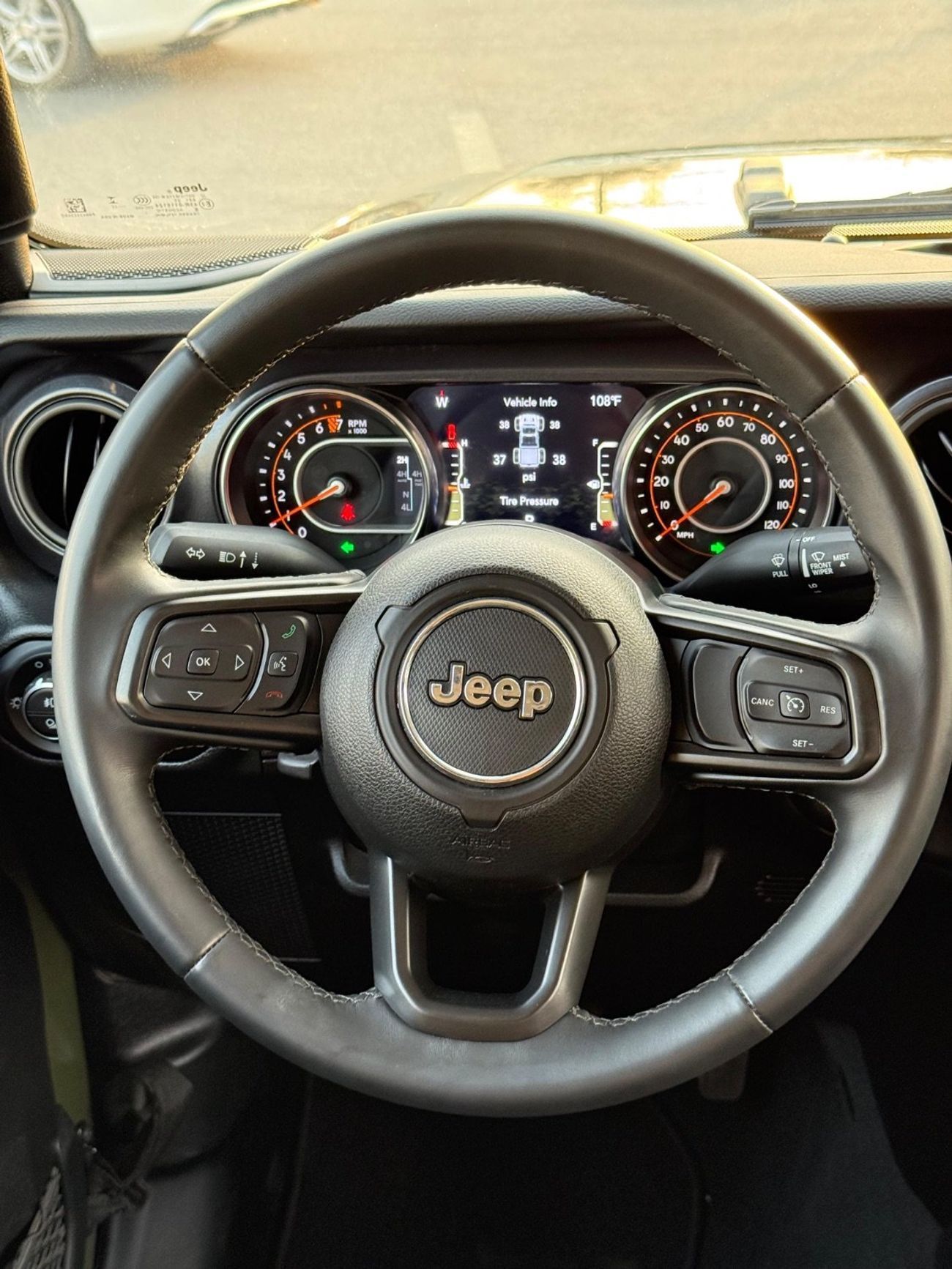 Jeep Gladiator Sport 3.6L 4WD Full Option 2022