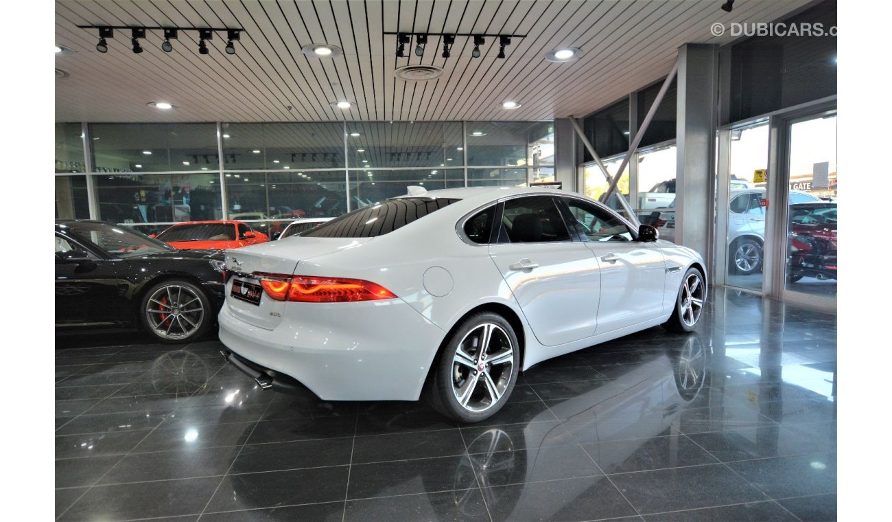 Jaguar XF V4