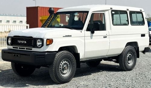 Toyota Land Cruiser 70 78 4.2L DIESEL 13 SEATER MANUAL TRANSMISSION ( ONLY FOR AFRICA)