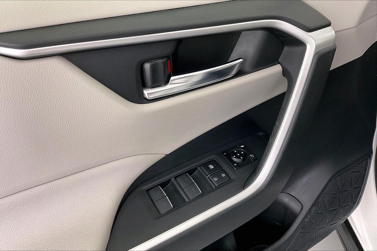 بي أم دبليو X1 xDrive 25i M Sport | ضمان مجاني لمدة عام | 0 دفعة أولى