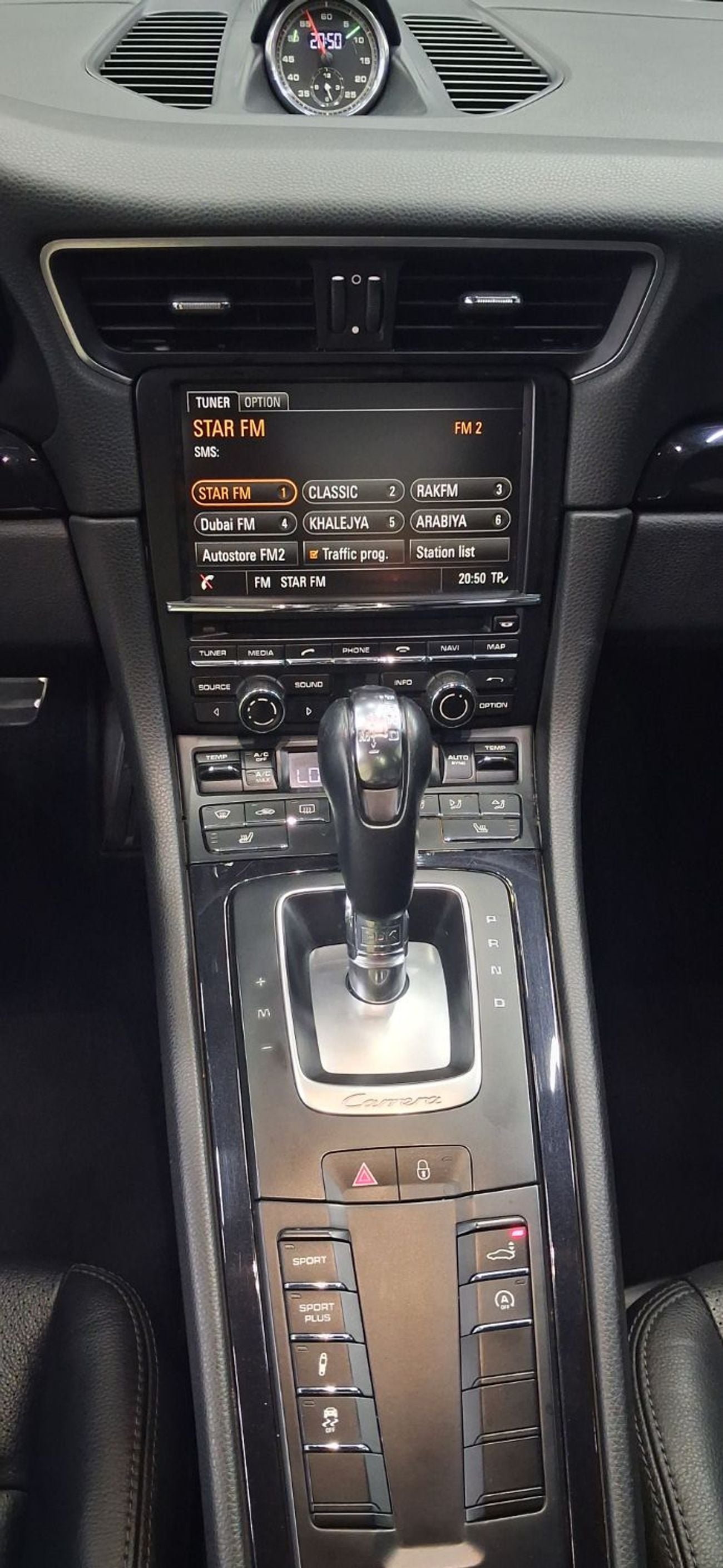 Porsche 911 CARRERA 4S
