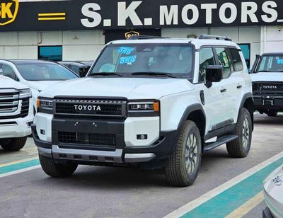 تويوتا برادو ADVENTURE TURBO / 2.4L V4 PETROL / RADAR / HEADUP DISPLAY / 360* CAMERA WITH PWR SEATS / (CODE#PPADV