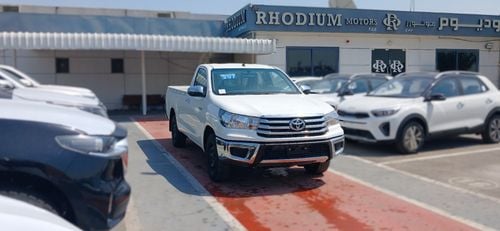 Toyota Hilux Toyota Hilux 2.4L Diesel MT SC 4x2  2024YM