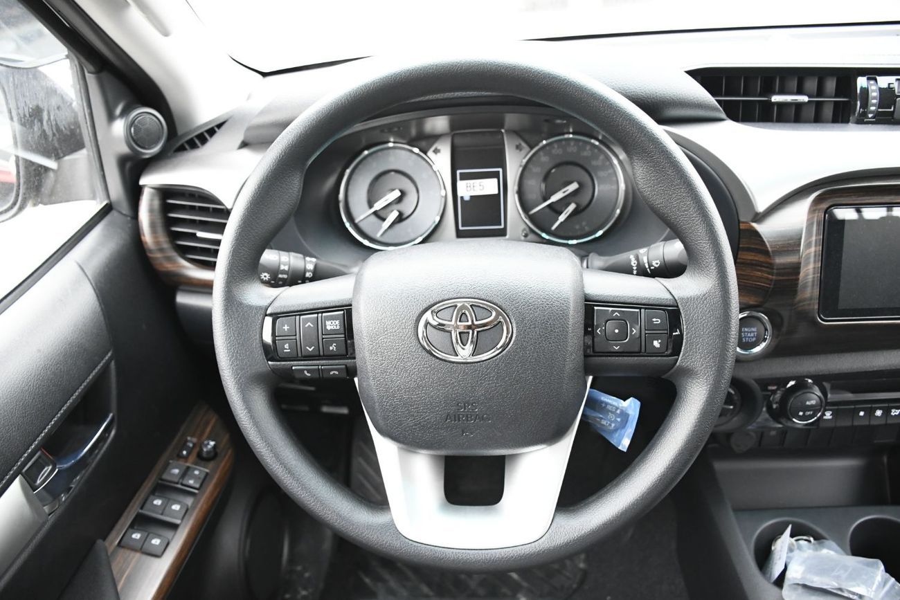 تويوتا هيلوكس 2.7L V4 Automatic with BSM Full option (Ready Stock)