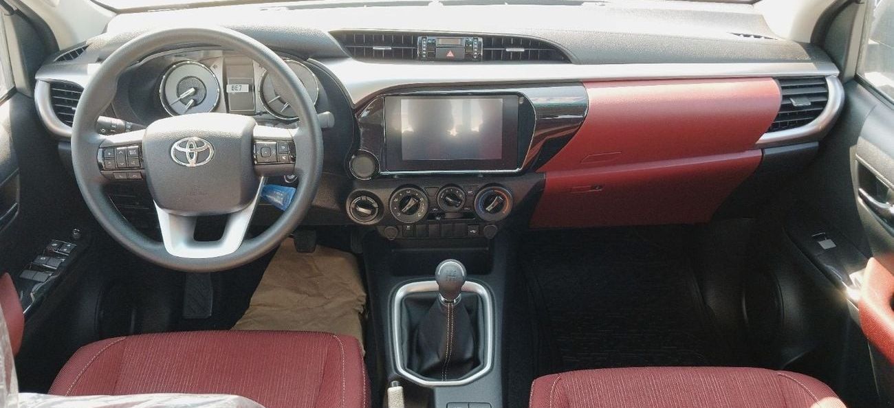 Toyota Hilux Toyota HILUX DC 2.7L Petrol MT 2025YM