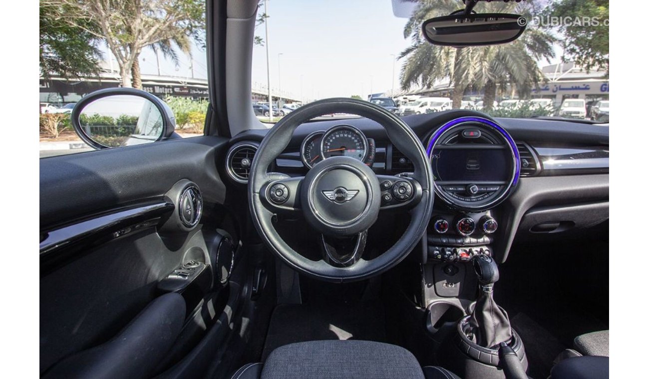 Mini Cooper MINI COOPER - 2016 - GCC - ASSIST AND FACILITY IN DOWN PAYMENT - 1150 AED/MONTHLY - 1 YEAR WARRANTY