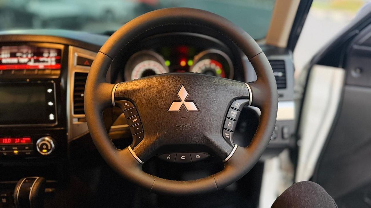 Mitsubishi Pajero 2016 | SIGNATURE BODY KIT | RHD | 3.2L DIESEL ENGINE | AUTOMATIC TRANSMISSION | ELECTRIC SEAT | REAR