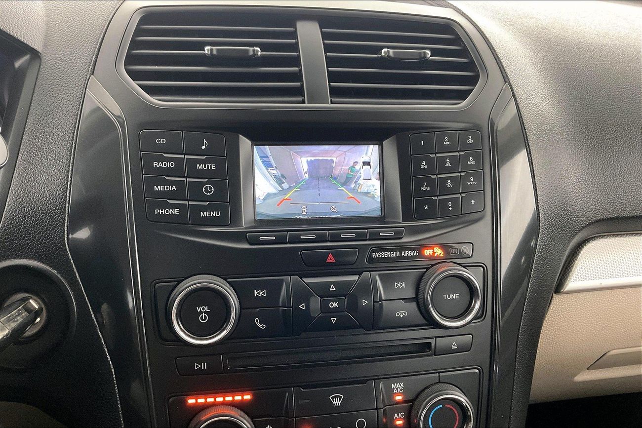 Ford Explorer XL / Standard | National Day Celebration | Guaranteed Warranty | 0 Down Payment