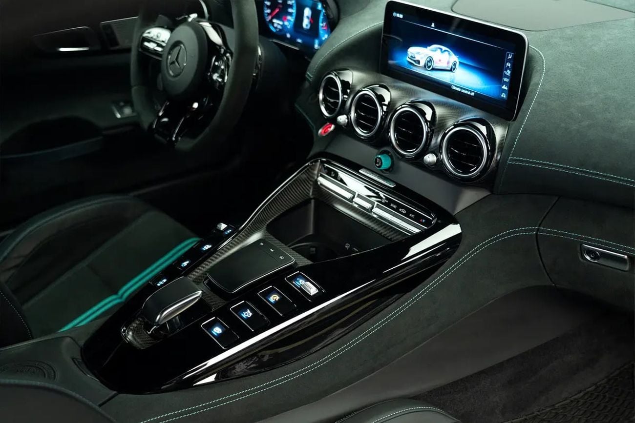 مرسيدس بنز AMG GTR