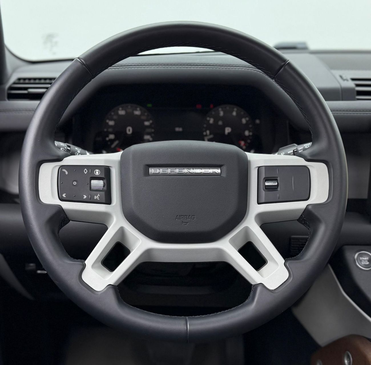 Land Rover Defender P300 110 2.0L (5 Seater) 2024 Land Rover Defender 110 P300, 2029 Land Rover Warranty, Excellent Cond