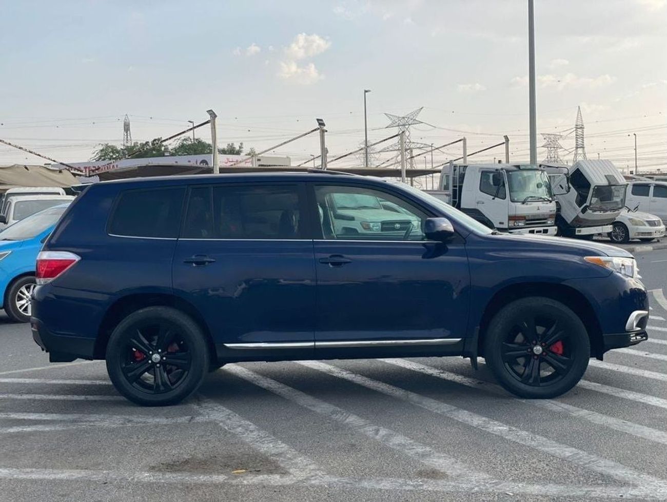 Toyota Highlander 2013 Toyota Highlander XLE+ 4x4 Full Option 7 Seater With Rear CAM & Rims - Canadian Specs - 145,000