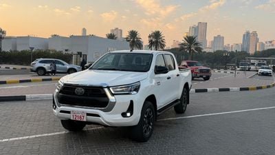 Toyota Hilux Sr with new shape