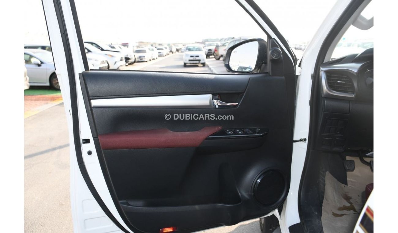 Toyota Hilux 2023 Toyota Hilux 2.7L MT 4x4 Full option