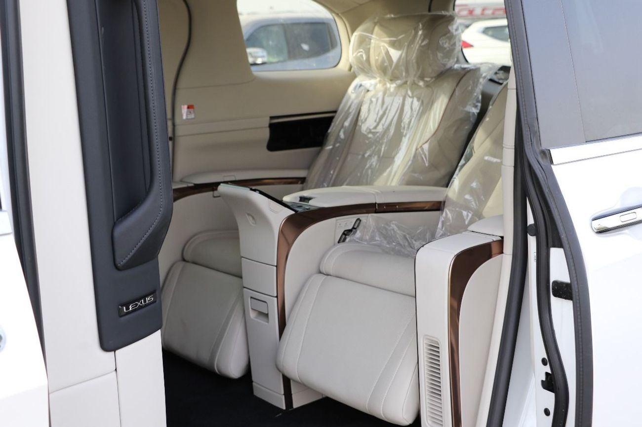 Lexus LM 350h 2024 LEXUS LM350h 4 seater VIP