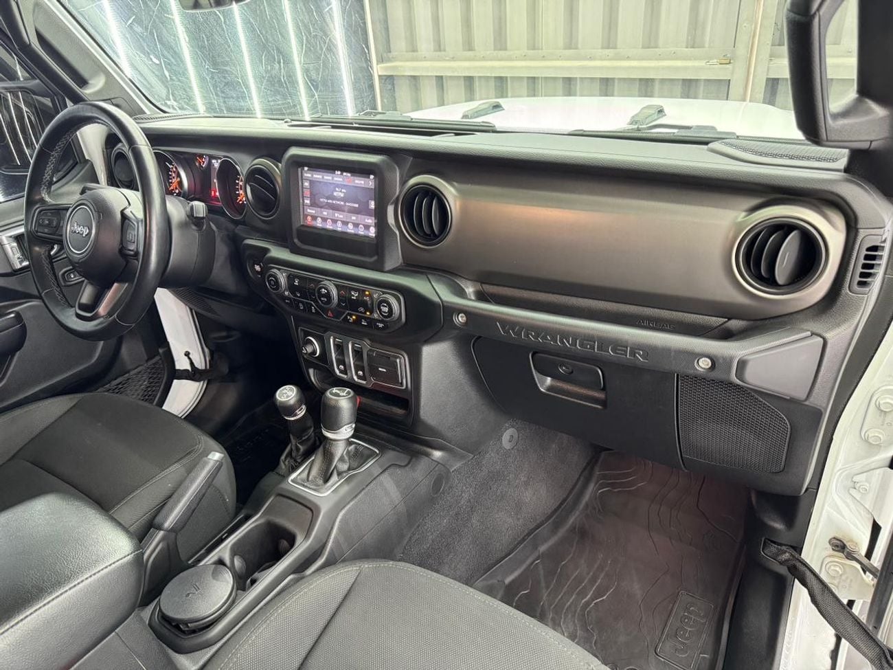 جيب رانجلر SPORT 3.6L A/T (5 Seater)