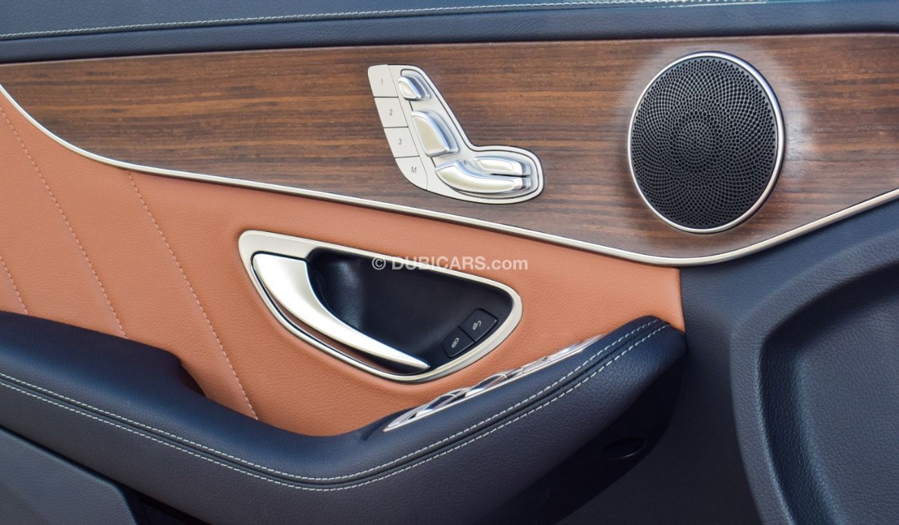 مرسيدس بنز C 200 (عرض جديد ) محرك 2.0لتر ميرسيدس سي 200 اي ام جي فل اوبشن م خليجي مع ضمان دولي 2 سنه