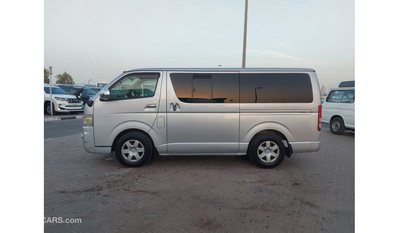 تويوتا هاياس TOYOTA HIACE VAN RIGHT HAND DRIVE (PM1639)