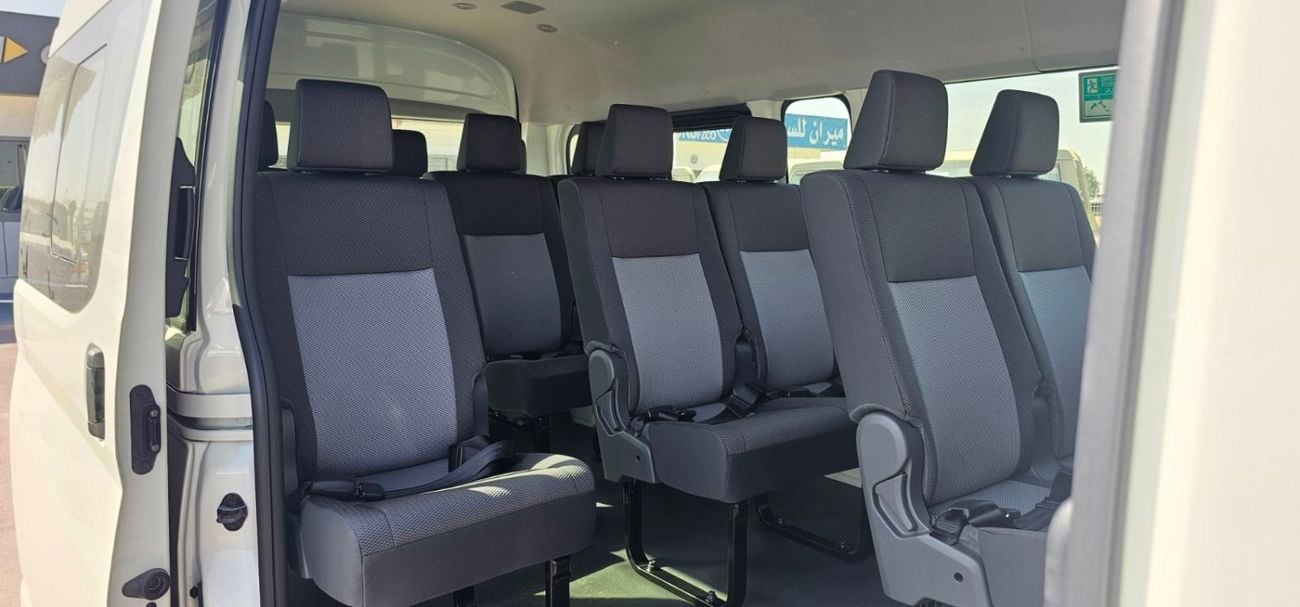 Toyota Hiace Toyota Hiace 2.8L DIESEL MANUAL13 SEATER PASSENGER HIGH ROOF