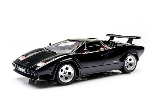 Lamborghini Countach cover - Front Left Angled