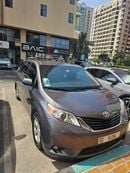 Toyota Sienna LE (NON GCC)