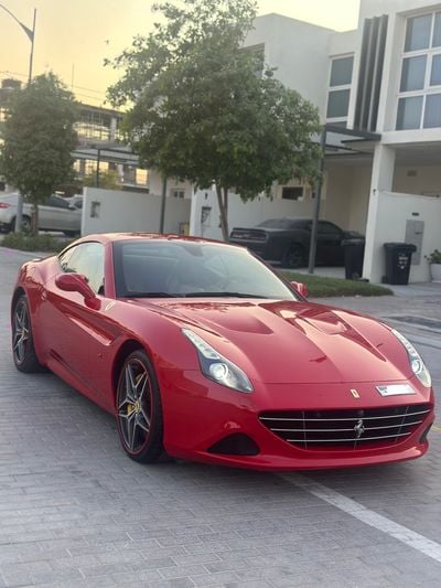 Ferrari California T show room level -zero Accedent- under warranty-