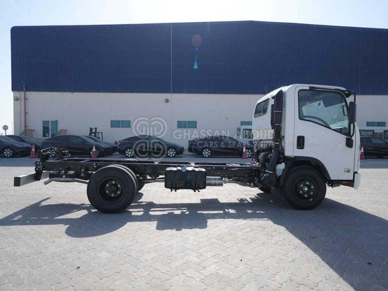إيسوزو NPR ISUZU NPR 85H STANDARD CHASSIS PAYLOAD 4.2 TON APPROX SINGLE CAB WITH A/C 4X2 LIGHT DUTY MY2024