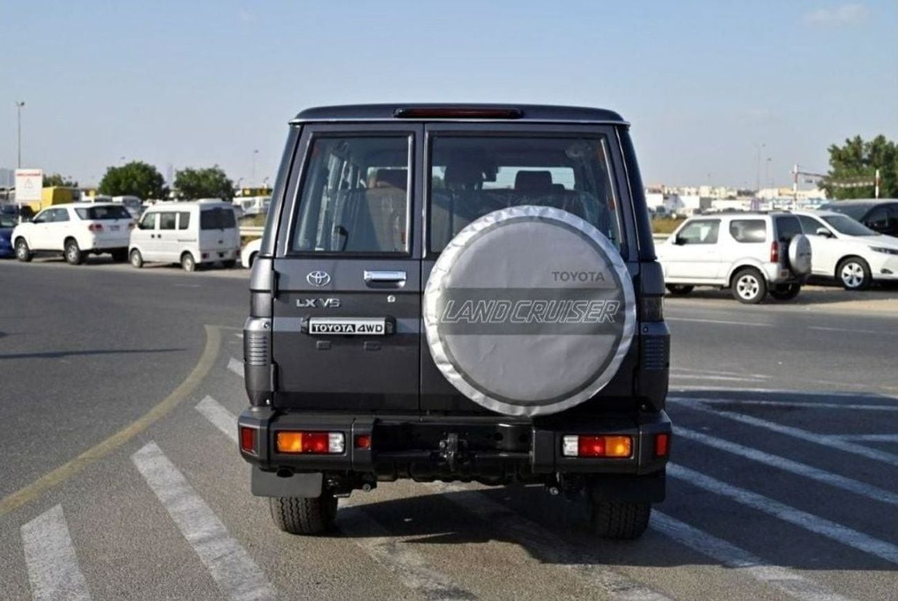 تويوتا لاند كروزر 70 2025 TOYOTA LAND CRUISER 76 HARDTOP SDLX V6 4.0L PETROL 4WD 5-SEATER AT